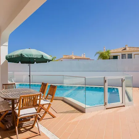 Grandma's By Lovelystay * Albufeira